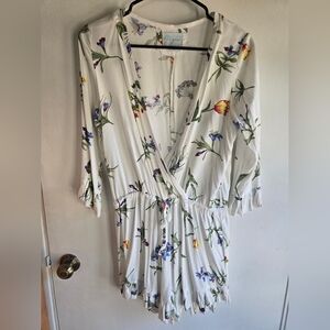 Piyama floral short romper small NWOT